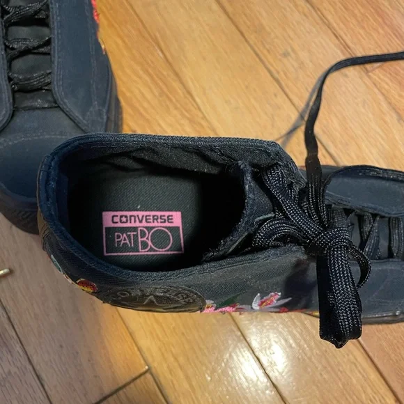 Converse PatBO All*Star Black Floral Embroidered Wedge Sneaker Size 7 - Picture 7 of 9